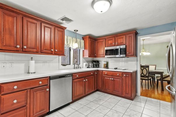 Dining room, Interior, Kitchen, Pendant Lights, Stainless Steel Appliances, Wood Texture Flooring