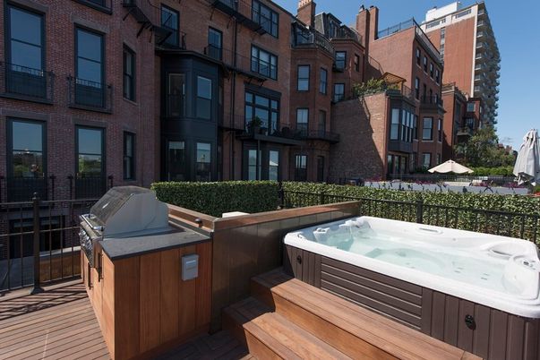 Exterior, Hot Tub