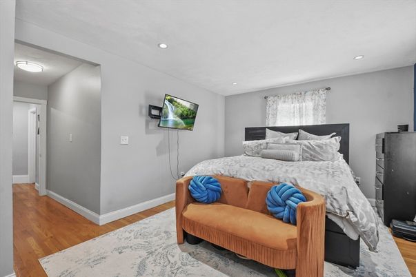 Bedroom, Interior, Recessed Lighting, Wood Texture Flooring