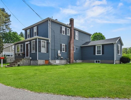 Backyard, Exterior, Facade, American Foursquare