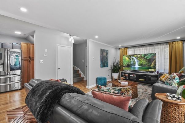 Interior, Living room, Recessed Lighting, Wood Texture Flooring