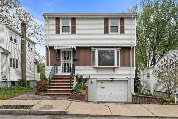 Attached, Exterior, Facade, Raised Ranch