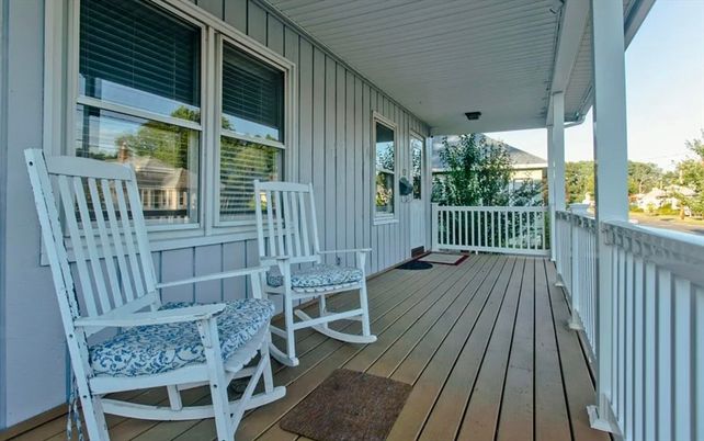 Exterior, Wood Texture Flooring