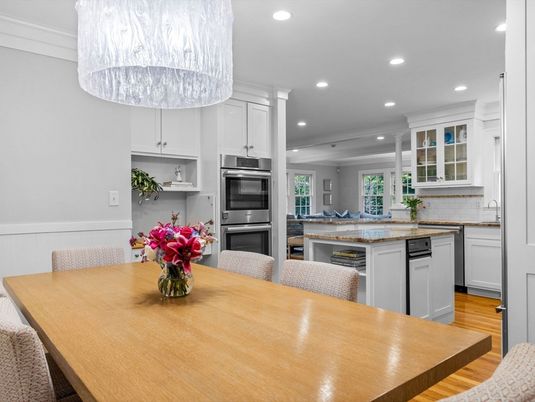 Chandelier, Dining room, Interior, Kitchen, Recessed Lighting, Stainless Steel Appliances, Wood Texture Flooring