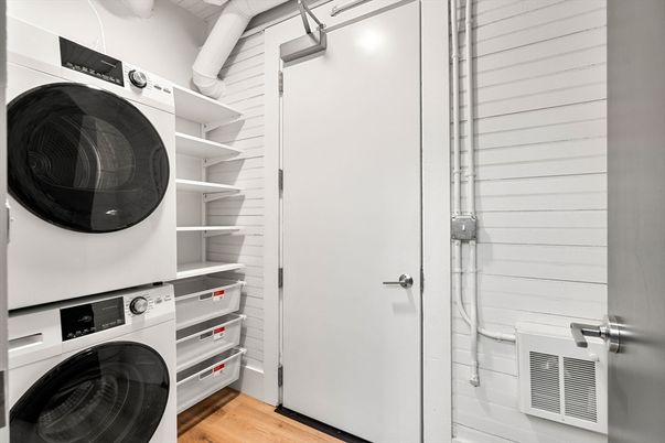 Interior, Utility Closets, Washer, Wood Texture Flooring