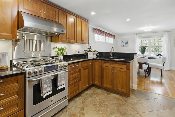 Dining room, Interior, Kitchen, Recessed Lighting, Stainless Steel Appliances, Wood Texture Flooring