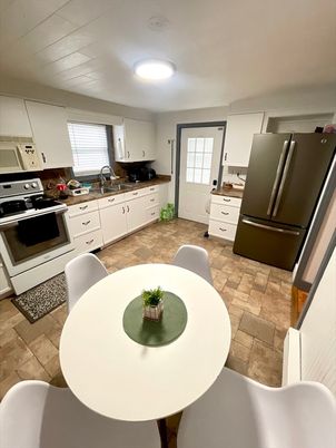 Dining room, Interior, Kitchen, Stainless Steel Appliances