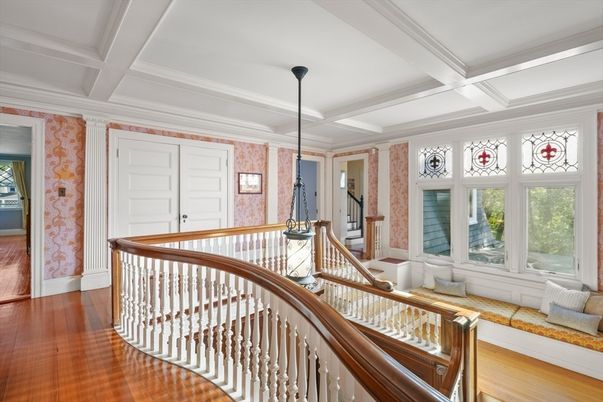 Interior, Pendant Lights, Wood Texture Flooring