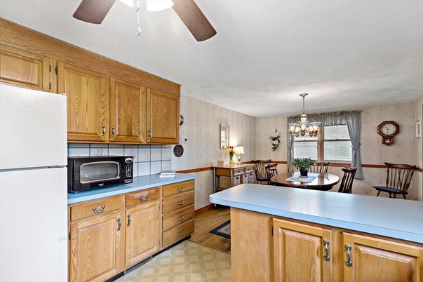 Chandelier, Dining room, Interior, Kitchen, Wood Texture Flooring