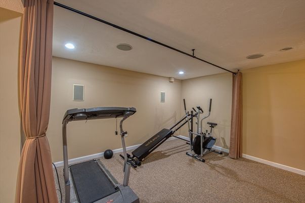 Fitness Equipment, Interior, Recessed Lighting