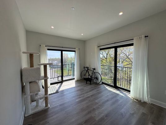 Interior, Recessed Lighting, Wood Texture Flooring
