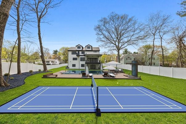 Exterior, Tennis Courts