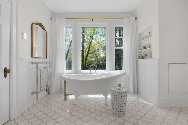 Bathroom, Free Standing Baths, Interior