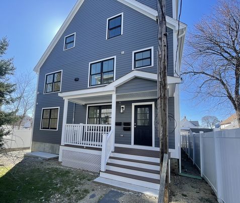 Exterior, Facade, Queen Anne Victorian