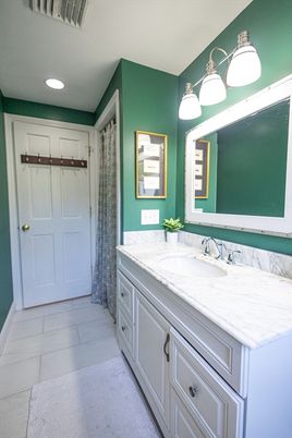 Bathroom, Dual Sink Vanities, Interior, Recessed Lighting