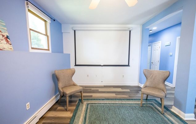 Interior, Projection Screen, Recessed Lighting, Wood Texture Flooring