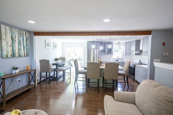 Dining room, Interior, Kitchen, Pendant Lights, Recessed Lighting, Wood Texture Flooring