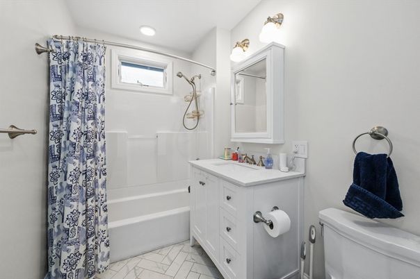 Bathroom, Interior, Recessed Lighting
