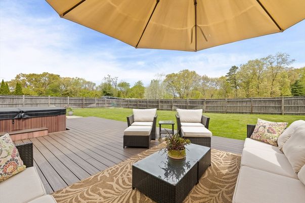 Exterior, Hot Tub