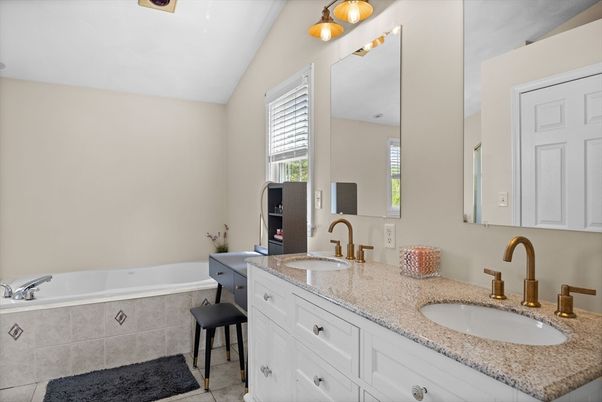 Bathroom, Dual Sink Vanities, Interior
