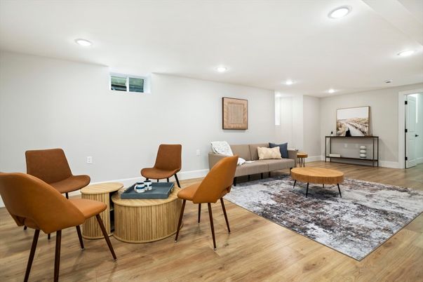 Interior, Living room, Recessed Lighting, Wood Texture Flooring