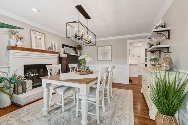 Chandelier, Dining room, Fireplace, Interior, Pendant Lights, Recessed Lighting, Wood Texture Flooring