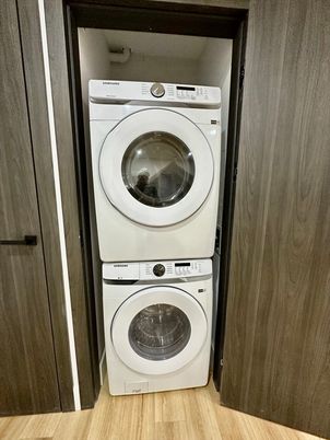 Interior, Utility Closets, Washer, Wood Texture Flooring
