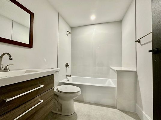 Bathroom, Interior, Recessed Lighting