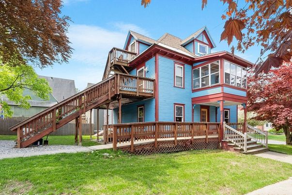 Backyard, Exterior, Facade, Queen Anne Victorian