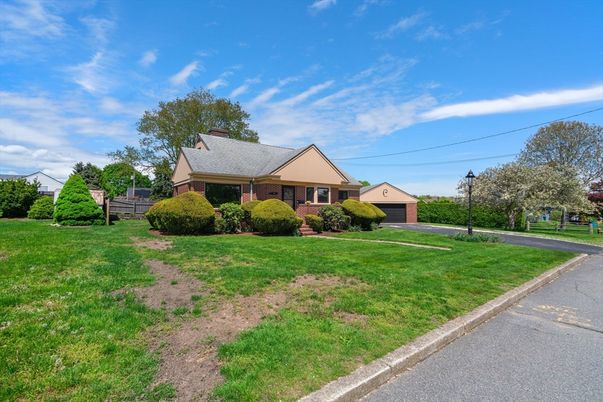 Attached, Exterior, Facade, Brick Facade, Cape Cod