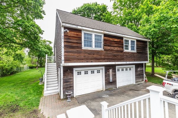 Attached, Exterior, Facade, Raised Ranch