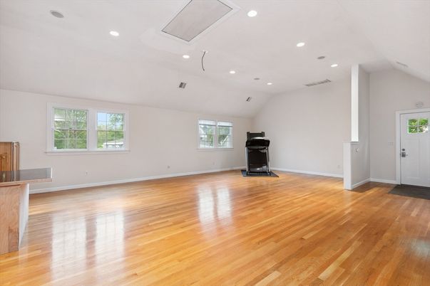 Empty room, Interior, Recessed Lighting, Wood Texture Flooring