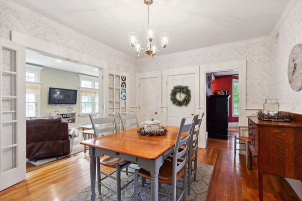 Chandelier, Dining room, Interior, Living room, Recessed Lighting, Wood Texture Flooring