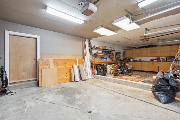 Garage, Interior