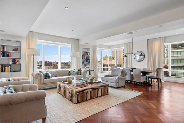 Dining room, Interior, Living room, Pendant Lights, Recessed Lighting, Wood Texture Flooring