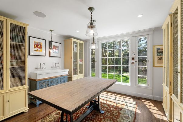 Interior, Pendant Lights, Recessed Lighting, Wood Texture Flooring