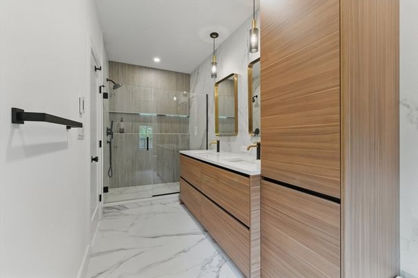 Bathroom, Dual Sink Vanities, Glass Shower, Interior, Marble, Pendant Lights, Recessed Lighting