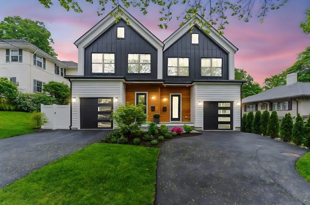 Attached, Exterior, Facade, Farmhouse