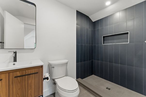 Bathroom, Interior, Recessed Lighting