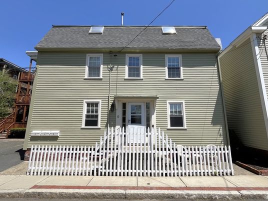 Exterior, Facade, Georgian