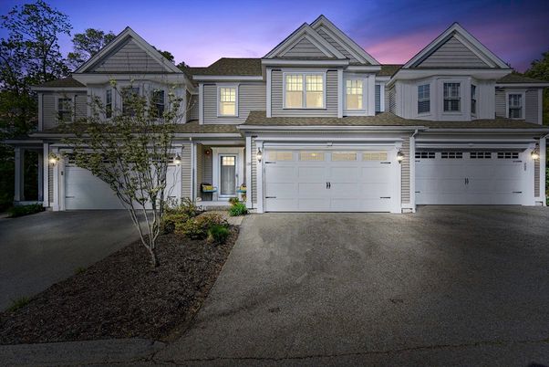 Attached, Exterior, Facade, Farmhouse