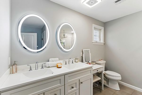 Bathroom, Dual Sink Vanities, Interior