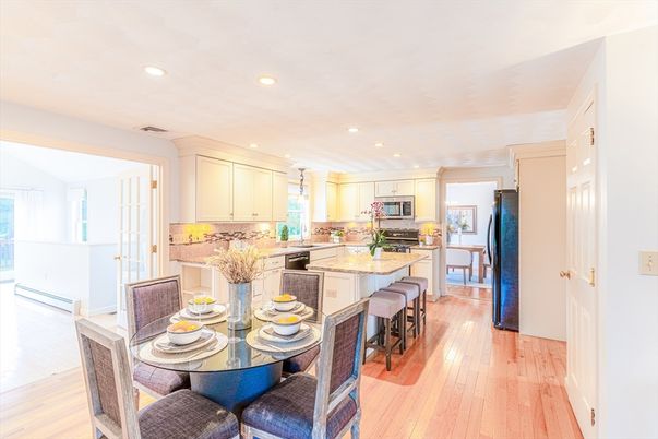 Dining room, Interior, Kitchen, Recessed Lighting, Stainless Steel Appliances, Wood Texture Flooring
