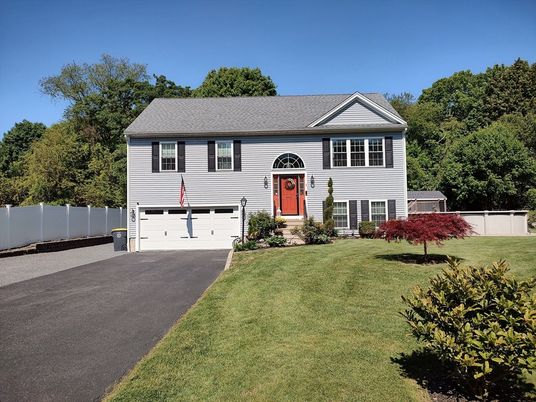 Attached, Exterior, Facade, Raised Ranch