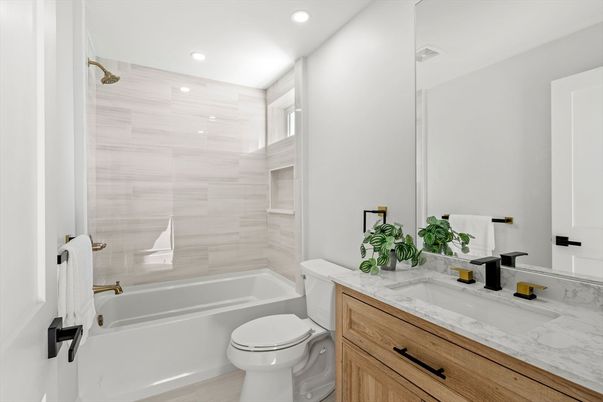 Bathroom, Interior, Recessed Lighting