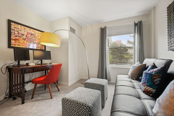 Home Office, Interior