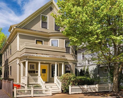 Exterior, Facade, Queen Anne Victorian