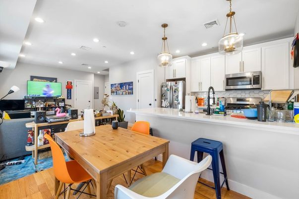 Dining room, Interior, Kitchen, Living room, Pendant Lights, Recessed Lighting, Stainless Steel Appliances, Wood Texture Flooring