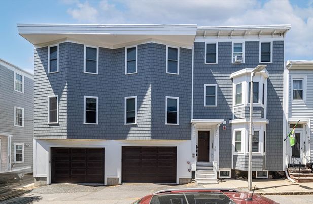 Attached, Exterior, Facade, Rowhouse