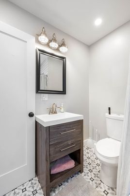 Bathroom, Interior, Recessed Lighting